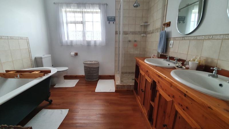 14 Bedroom Property for Sale in Aalwyndal Western Cape